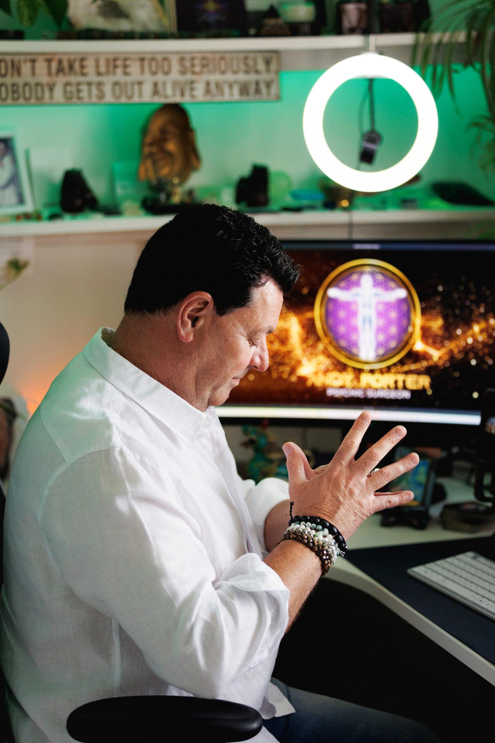Andy Porter Psychic Surgeon meditating Andy meditating